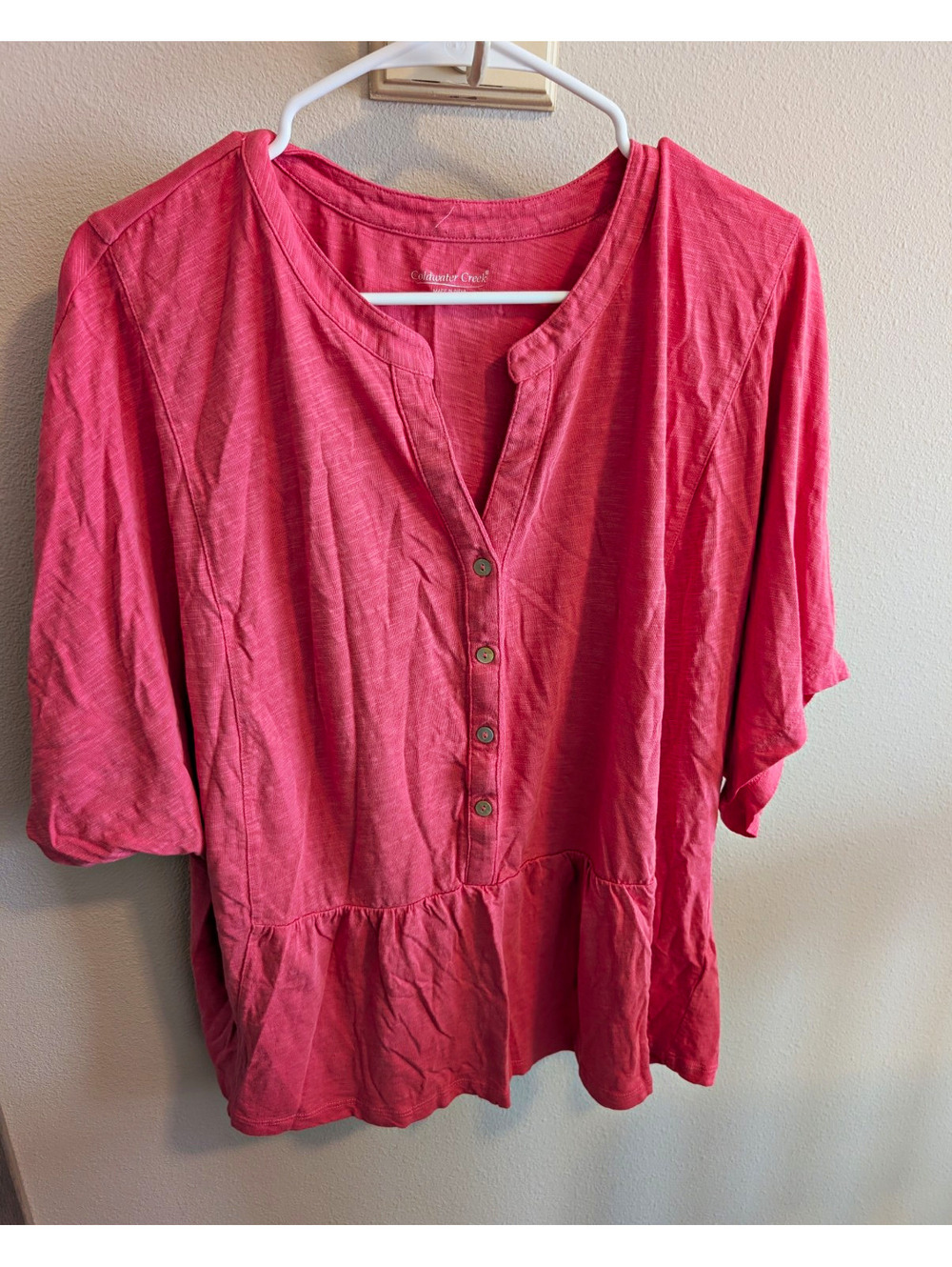 Coldwater Creek Women's 1X Pink Solid V-Neck Coral 3/4 Sleeve Button Peplum Top